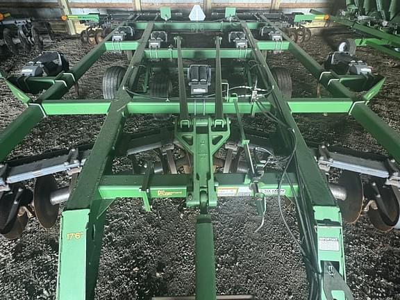 Image of John Deere 512 equipment image 1