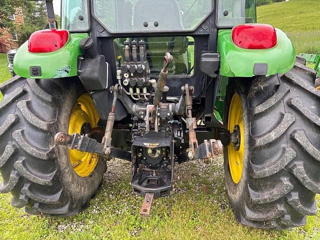 Image of John Deere 5425 equipment image 3