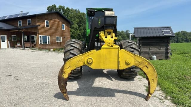 Image of John Deere 548GIII equipment image 3