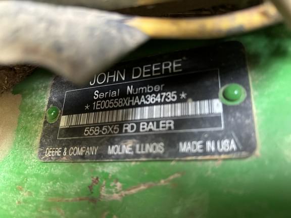 Image of John Deere 558 MegaWide Plus equipment image 2