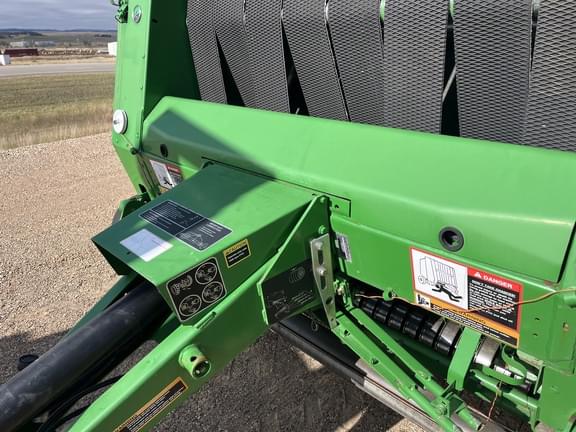 Image of John Deere 568 equipment image 4