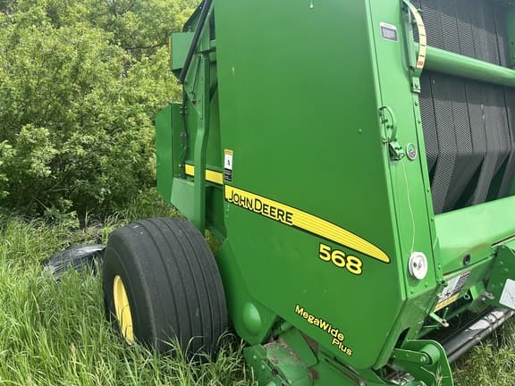 Image of John Deere 568 equipment image 2