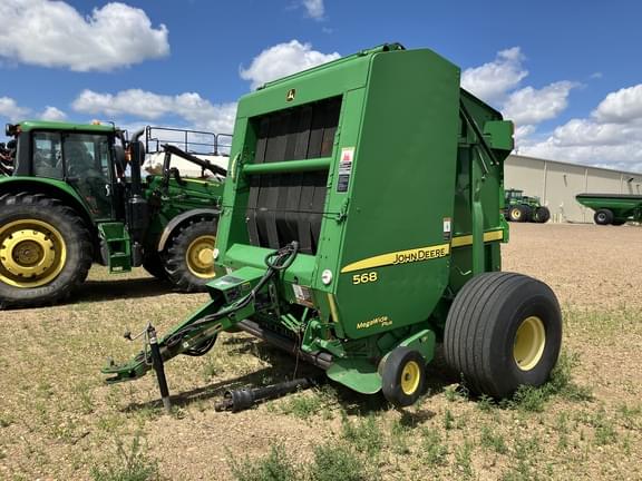 Image of John Deere 568 equipment image 3
