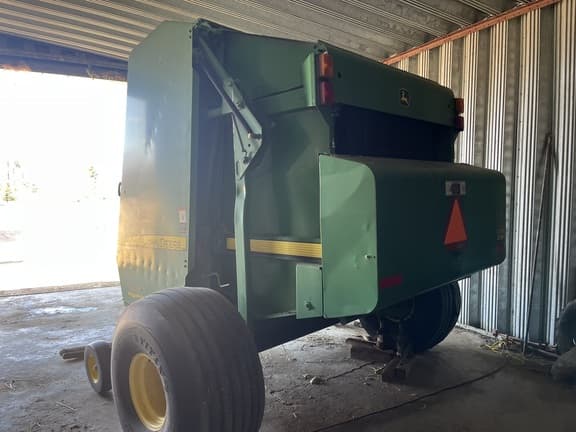 Image of John Deere 568 equipment image 2