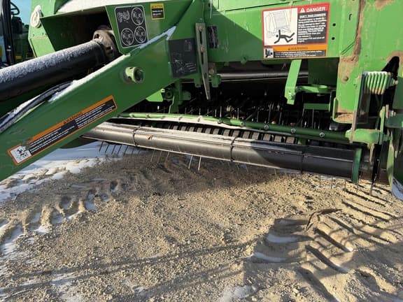 Image of John Deere 568 equipment image 2