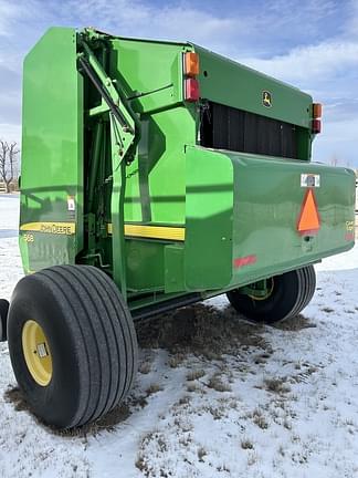 Image of John Deere 568 equipment image 4