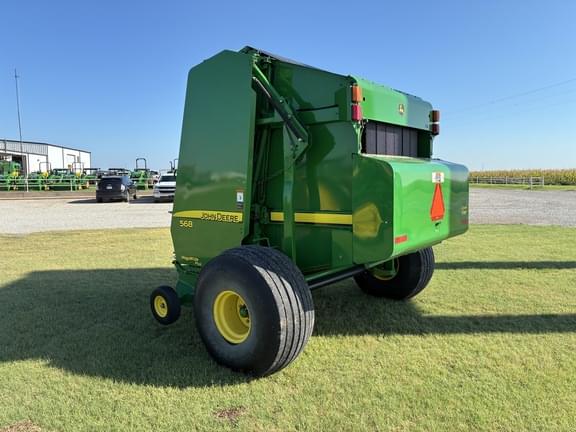Image of John Deere 568 equipment image 2