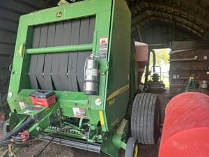 2010 John Deere 568 Image