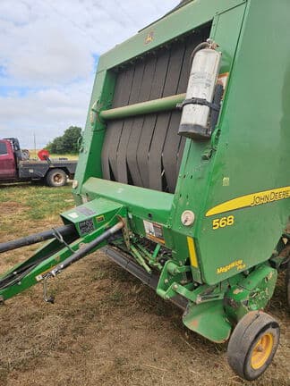Image of John Deere 568 Primary image