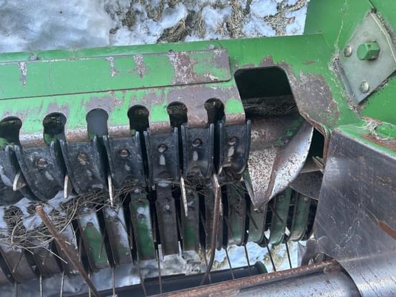 Image of John Deere 568 equipment image 3