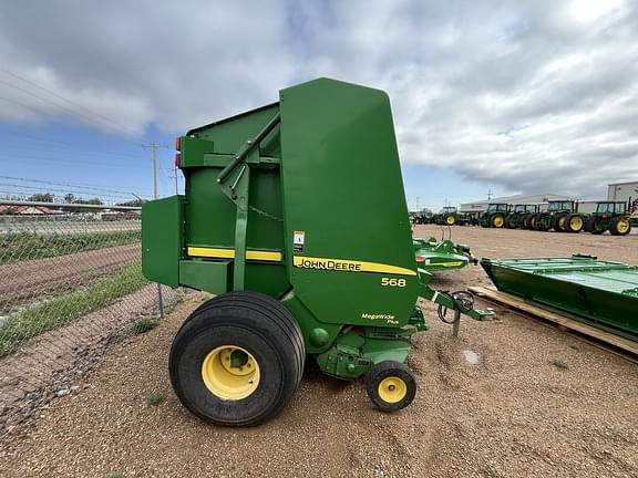 Image of John Deere 568 equipment image 3