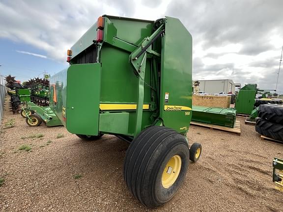 Image of John Deere 568 equipment image 4