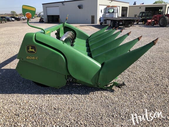 Image of John Deere 606C equipment image 4