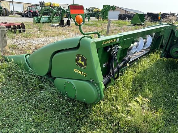 Image of John Deere 606C equipment image 2