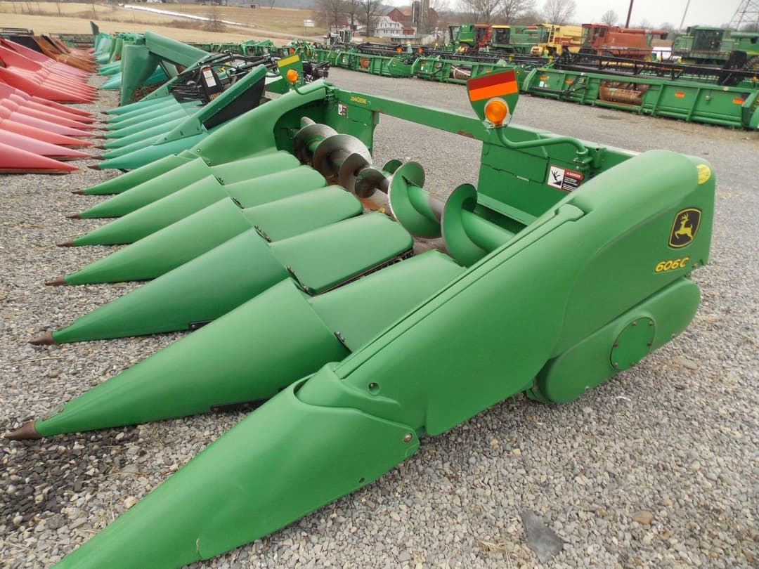 Image of John Deere 606C Primary image