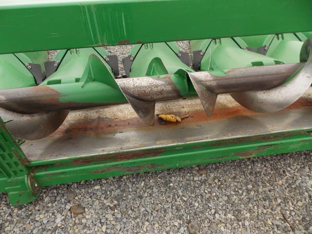 Image of John Deere 606C equipment image 3