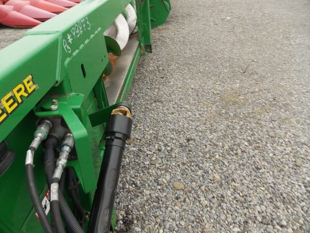 Image of John Deere 606C equipment image 2