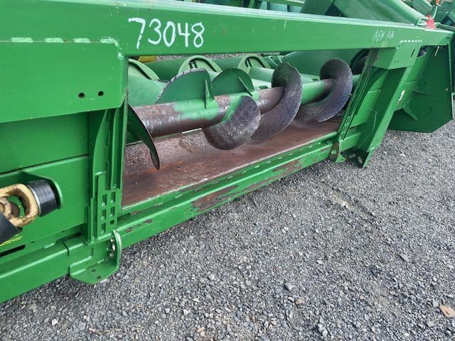 Image of John Deere 606C equipment image 4