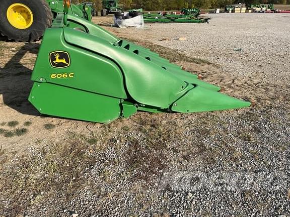 Image of John Deere 606C equipment image 3