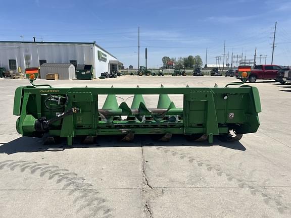 Image of John Deere 606C equipment image 4