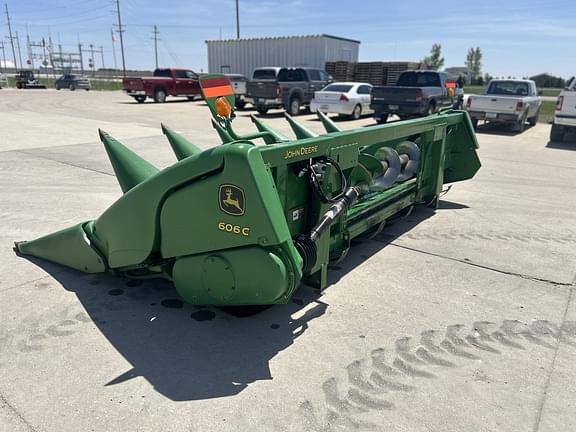 Image of John Deere 606C equipment image 1