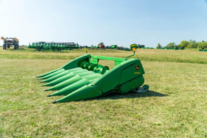 2010 John Deere 606C Image