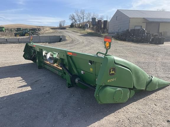 Image of John Deere 608C equipment image 3