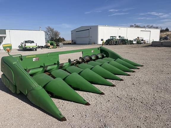 Image of John Deere 608C equipment image 1