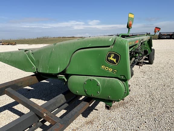 Image of John Deere 608C equipment image 3
