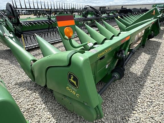 Image of John Deere 608C equipment image 3