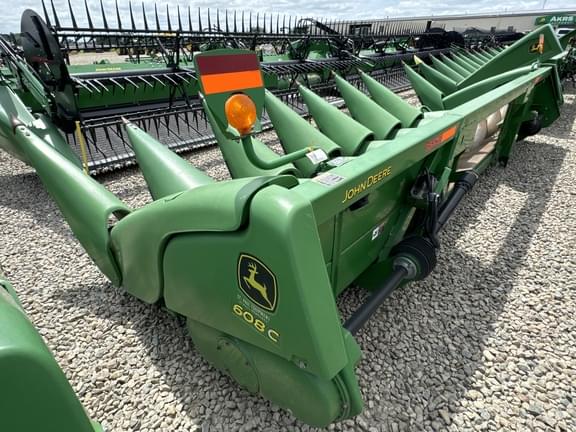 Image of John Deere 608C equipment image 4