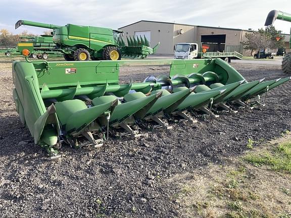 Image of John Deere 608C equipment image 2