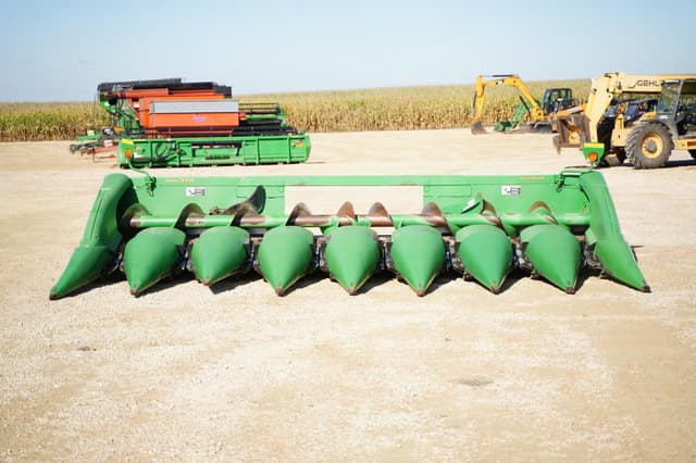 Image of John Deere 608C equipment image 1