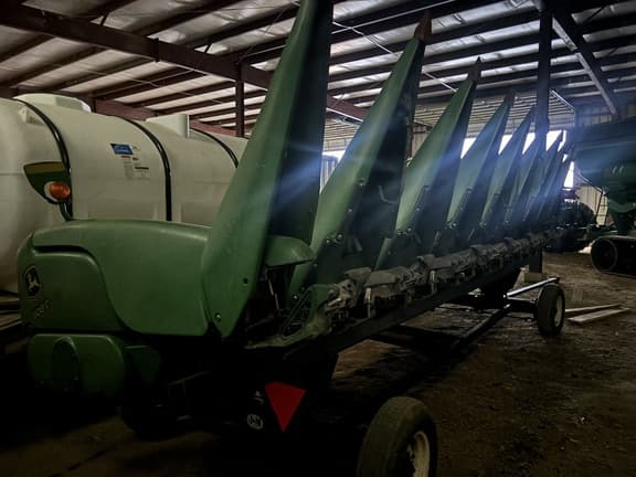 Image of John Deere 608C equipment image 4