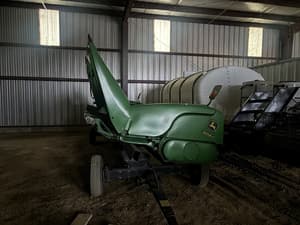 2010 John Deere 608C Image