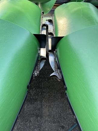 Image of John Deere 608C equipment image 4