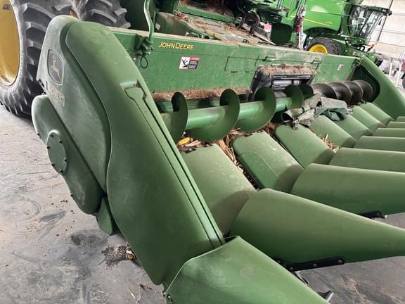 Image of John Deere 608C equipment image 4