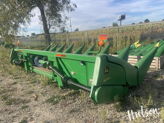 Image of John Deere 608C equipment image 3