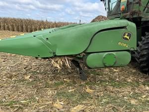 2010 John Deere 608C Image