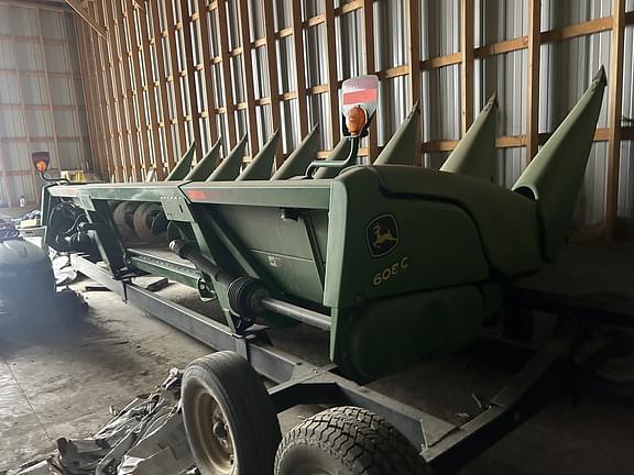 Image of John Deere 608C equipment image 4