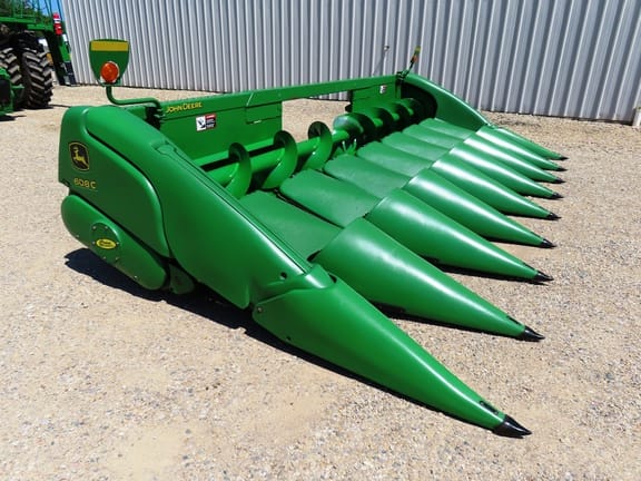 2010 John Deere 608C Equipment Image0