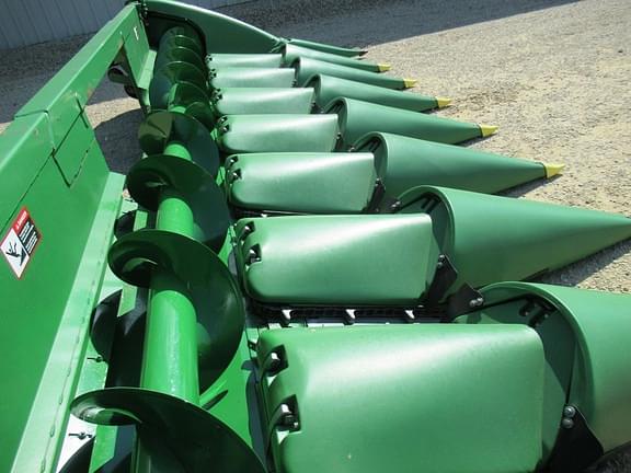 Image of John Deere 608C equipment image 3