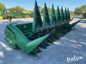2010 John Deere 608C Image