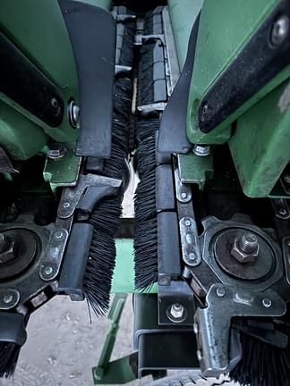 Image of John Deere 608C equipment image 2