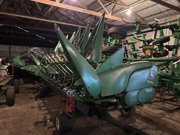 Image of John Deere 608C equipment image 2