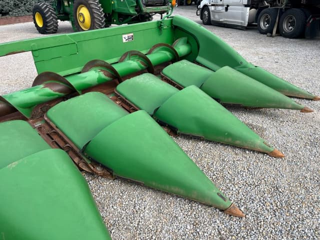 Image of John Deere 608C equipment image 4