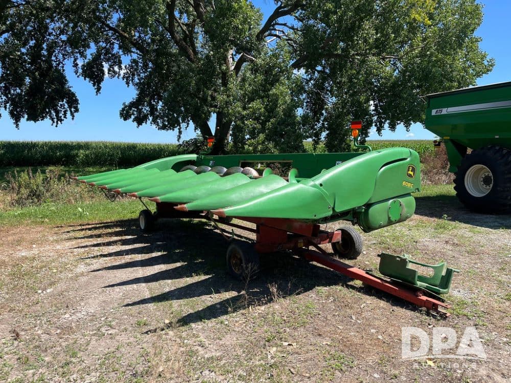 Image of John Deere 608C Primary image