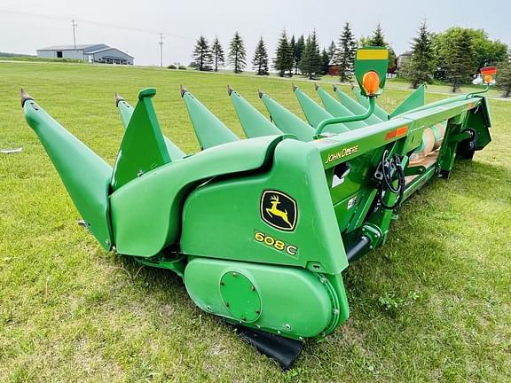 Image of John Deere 608C equipment image 3