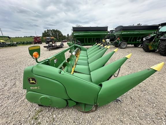 Image of John Deere 608C equipment image 1