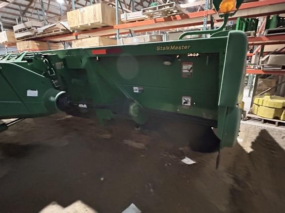 Image of John Deere 608C equipment image 3